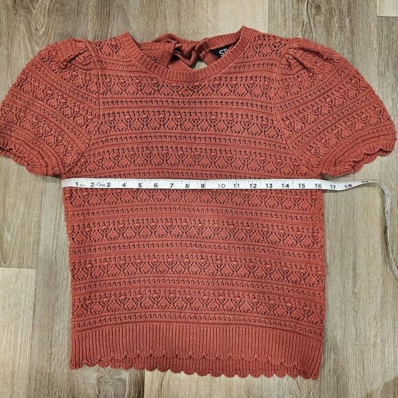 Francesca's Crochet Open Back Top Size Small - Picture 5 of 11